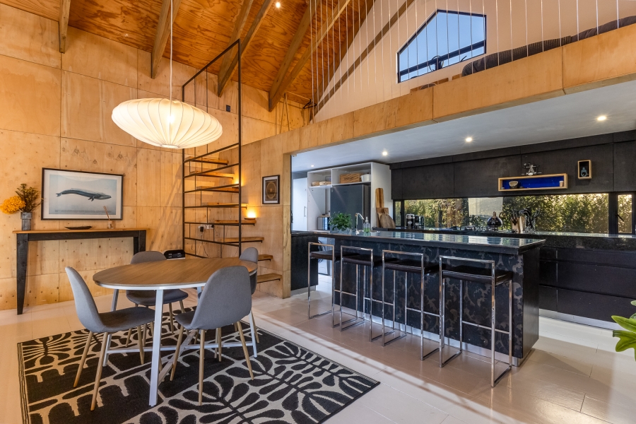 6 Bedroom Property for Sale in Pringle Bay Western Cape